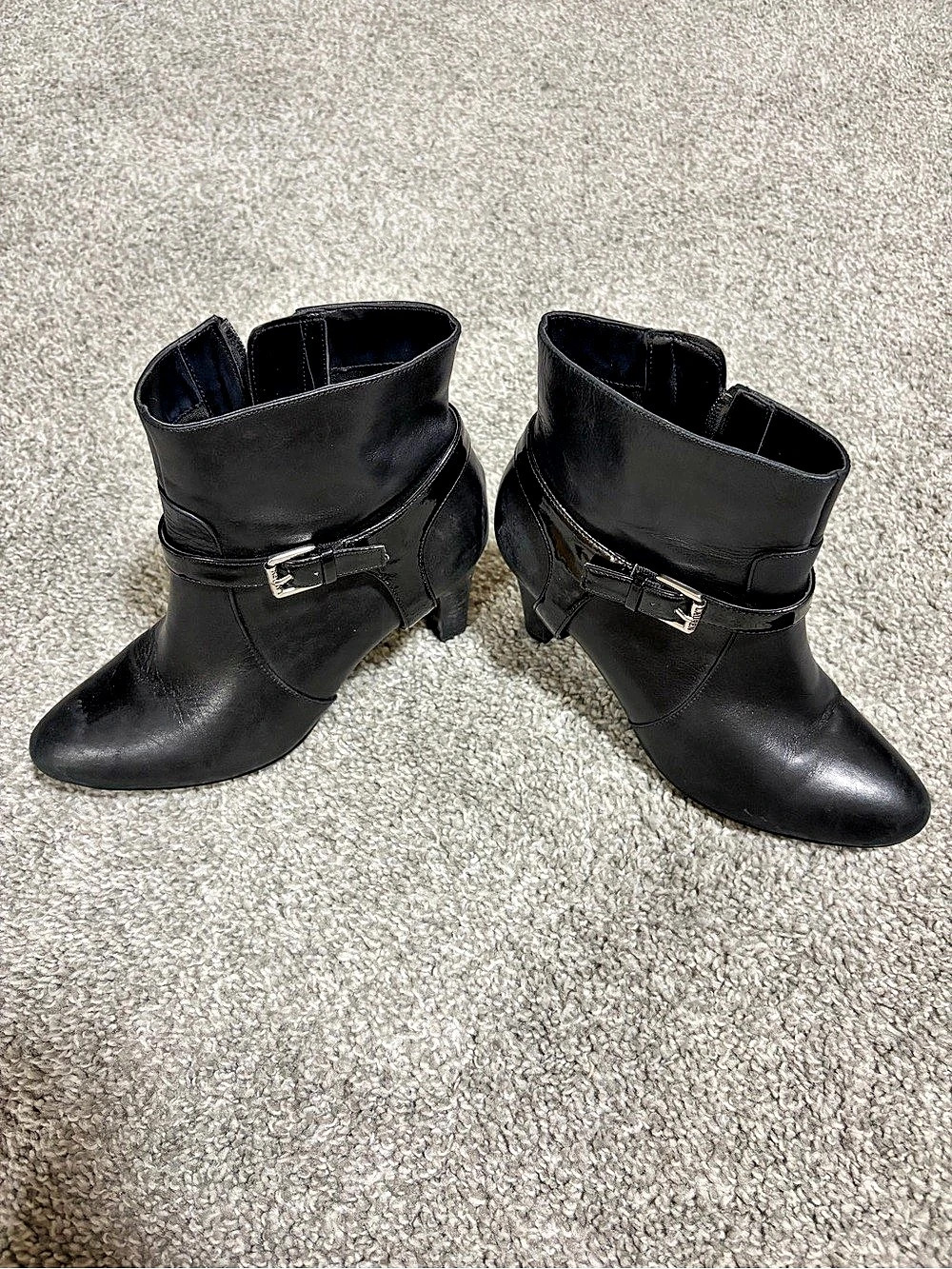 Lauren Ralph Lauren Saida black leather ankle booties size 6